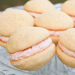 Vanilla Strawberry Whoopie Pies