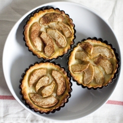 Cinnamon & Apple Pies