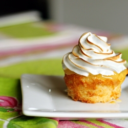 Lemon Meringue Cupcakes