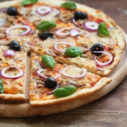 Tuna and Red Onion Pizza