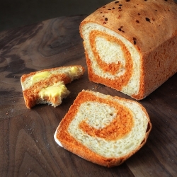 Spicy Spiral Bread