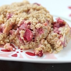 Strawberry Rhubarb Baked Oatmeal