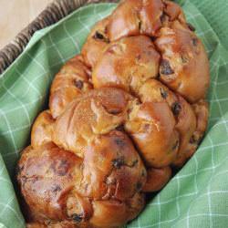 Cinnamon Raisin Challah