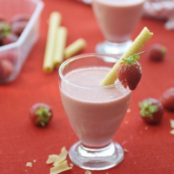 Strawberry and Pineapple Smoothie