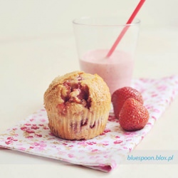 Strawberry Almond Muffins