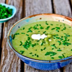 Sweet Pea and Garlic Soup