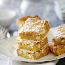 White Chocolate Fluffernutter Bars