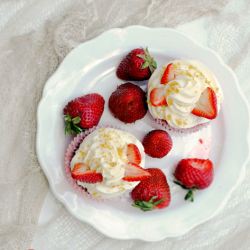 Strawberry Cheesecake Cupcakes