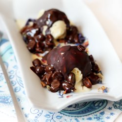 Chocolate Crackle Sundae Sauce