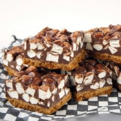 Peanut Butter S’mores Bars