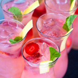 Strawberry Lemonade Sparkler