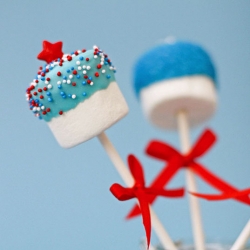 4th of July Marshmallow Pops