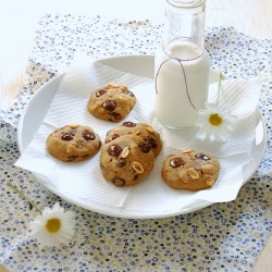 Chocolate Chip Peanut Cookies