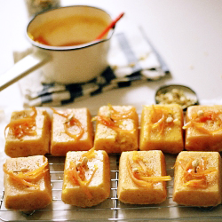 Flourless Orange & Almond Cakes