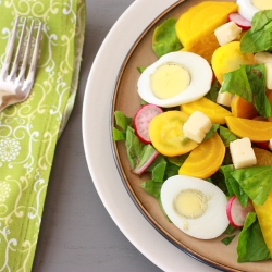 Spinach Salad with Golden Beets