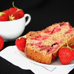 Strawberry Banana Streusel Bread