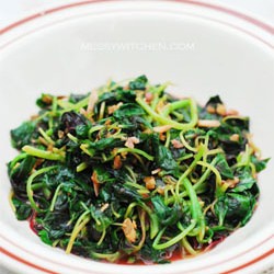 Stir-Fry Red Spinach