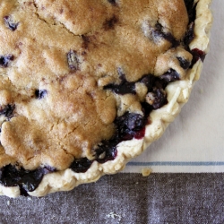 Blueberry Crumble Pie