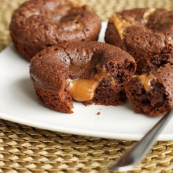 Molten Peanut Butter Brownie Cakes