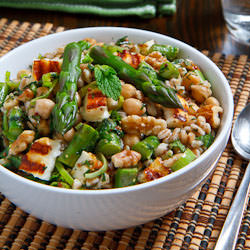 Asparagus and Halloumi Salad