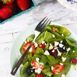 Spinach & Summer Berry Salad