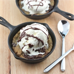 Skillet Cookie Sundaes