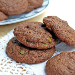 Chocolate and Pistachio Cookies