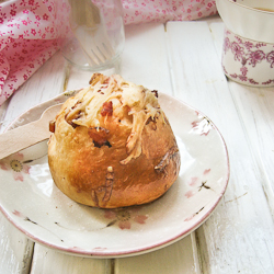 Cheesy Bacon Buns