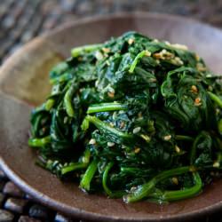 Sesame Garlic Spinach Salad