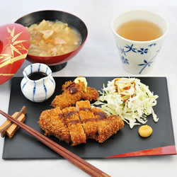 Tonkatsu (Japanese Pork Cutlet)