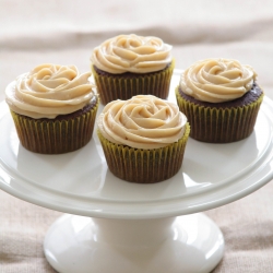 Chocolate Cupcakes with Peanut Butter