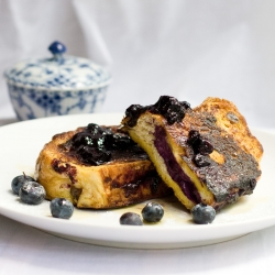 French Toast Stuffed with Blueberry