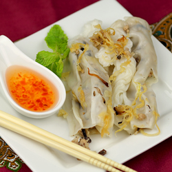 Banh Cuon (Rice Flour Crepes)