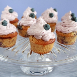 Blueberry Cupcakes – Creamy, Fluffy