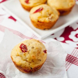 Chile Cheddar Muffins