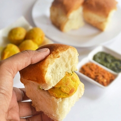 Vada Pav Recipe