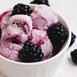 Blackberry & Cinnamon Ice Cream