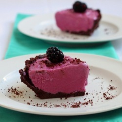 Blackberry Buttermilk Ice Cream Pie