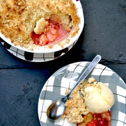 Gluten Free Vegan Pear Plum Crumble