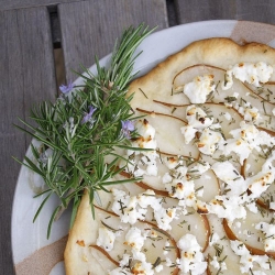 Pear Rosemary & Goat Cheese