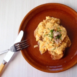 Scrambled Eggs with Smoked Mackerel