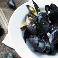 Mussels with Butter Broth