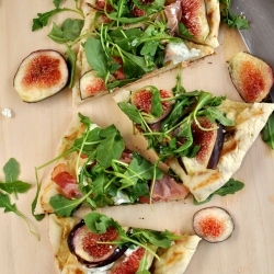 Grilled Flatbread with Figs