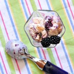 Blackberry Cheesecake Ice Cream