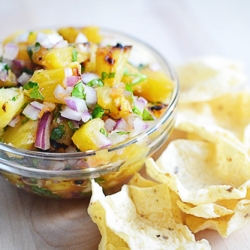 Pineapple Salsa w/ Habanero