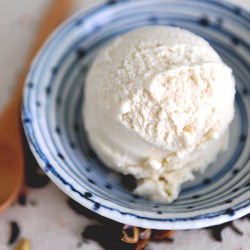 Creamy Nut Oolong Gelato