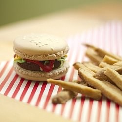 Burger Macarons