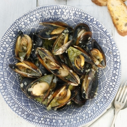 Mussels with Parsley Pesto