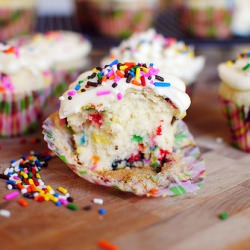 Homemade Funfetti Cupcakes