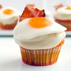 Pancake, Bacon & Egg Cupcakes